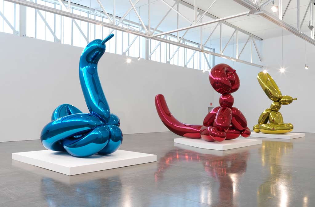 Installation views from:
Jeff Koons New Paintings and Sculpture
Gagosian Gallery, 555 W 24th Street, 
New York, NY 10011
© Jeff Koons. Photography by Robert McKeever. Courtesy Gagosian Gallery.