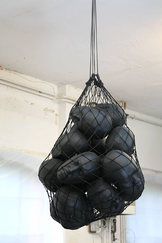 Net with heads, 2019
Polyurethane, paint, net
157x 80 60 cm
Wolfgang Stiller © All rights reserved. 