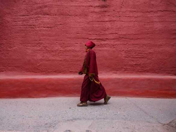 José Jeuland. Gold List Award. Art Market Magazine. © All rights reserved. A Tibetan monk on his prayer rounds