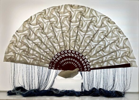 Of daggers and cries Fan II Tesselation, raw silk, wooden fan skeleton, casting plaster, thread, lightbox 115x75 cm. 2023 Pierre Louis Geldenhuys © All rights reserved.