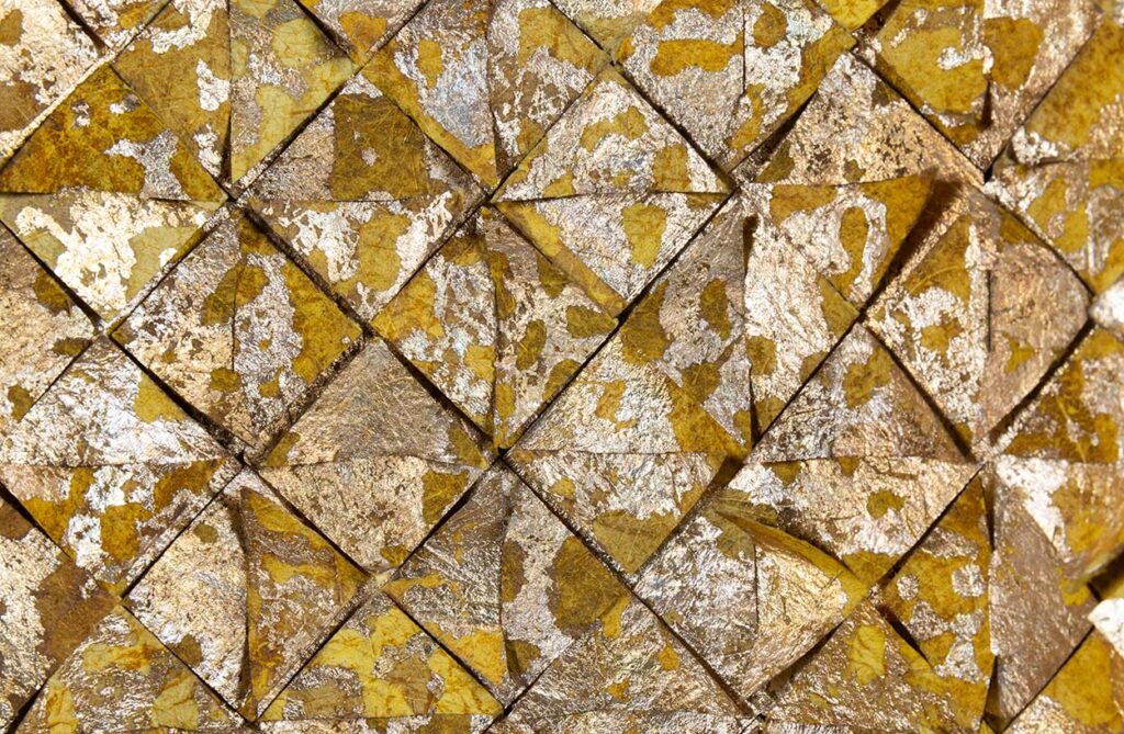 Exhibition view.
The centerpiece at the exhibition is a collaborative work titled The Phoenix Rebirth, created using handmade paper produced from palm tree fibres gathered from the Oasis of Gabès. This paper was developed in Hamouda’s studio and laboratory, where Swinburn joined him in the making process during several research visits to Gabès.