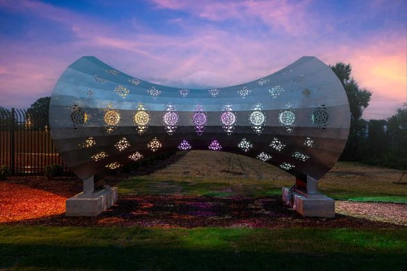 Blessing Hancock. The Responder © All rights reserved. Art Market Magazine