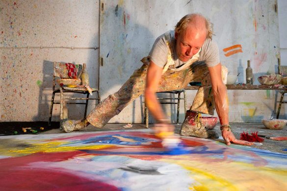 Gís Marí in his atelier in Figueira da Foz, 2024