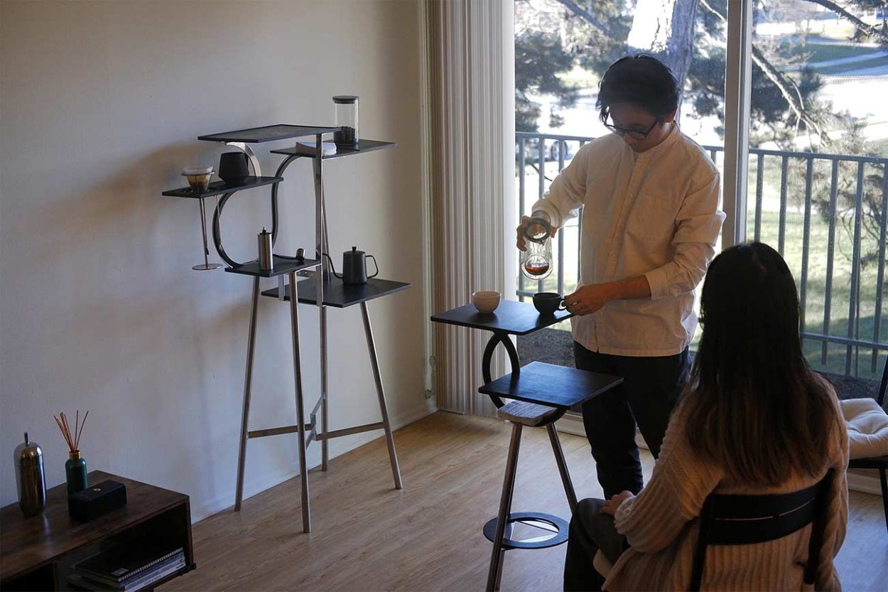 Coffee Podium. 2023
Planar wood construction, welded steel, powder-coated finish
L76 × W51 × H137 cm
Nomaki Etsu © All rights reserved.