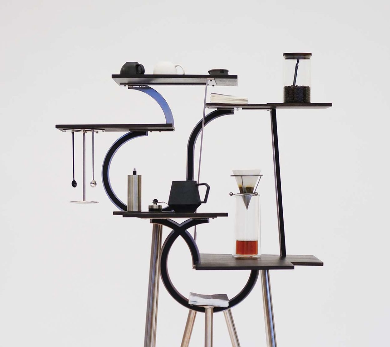 Coffee Podium. 2023
Planar wood construction, welded steel, powder-coated finish
L76 × W51 × H137 cm
Nomaki Etsu © All rights reserved.