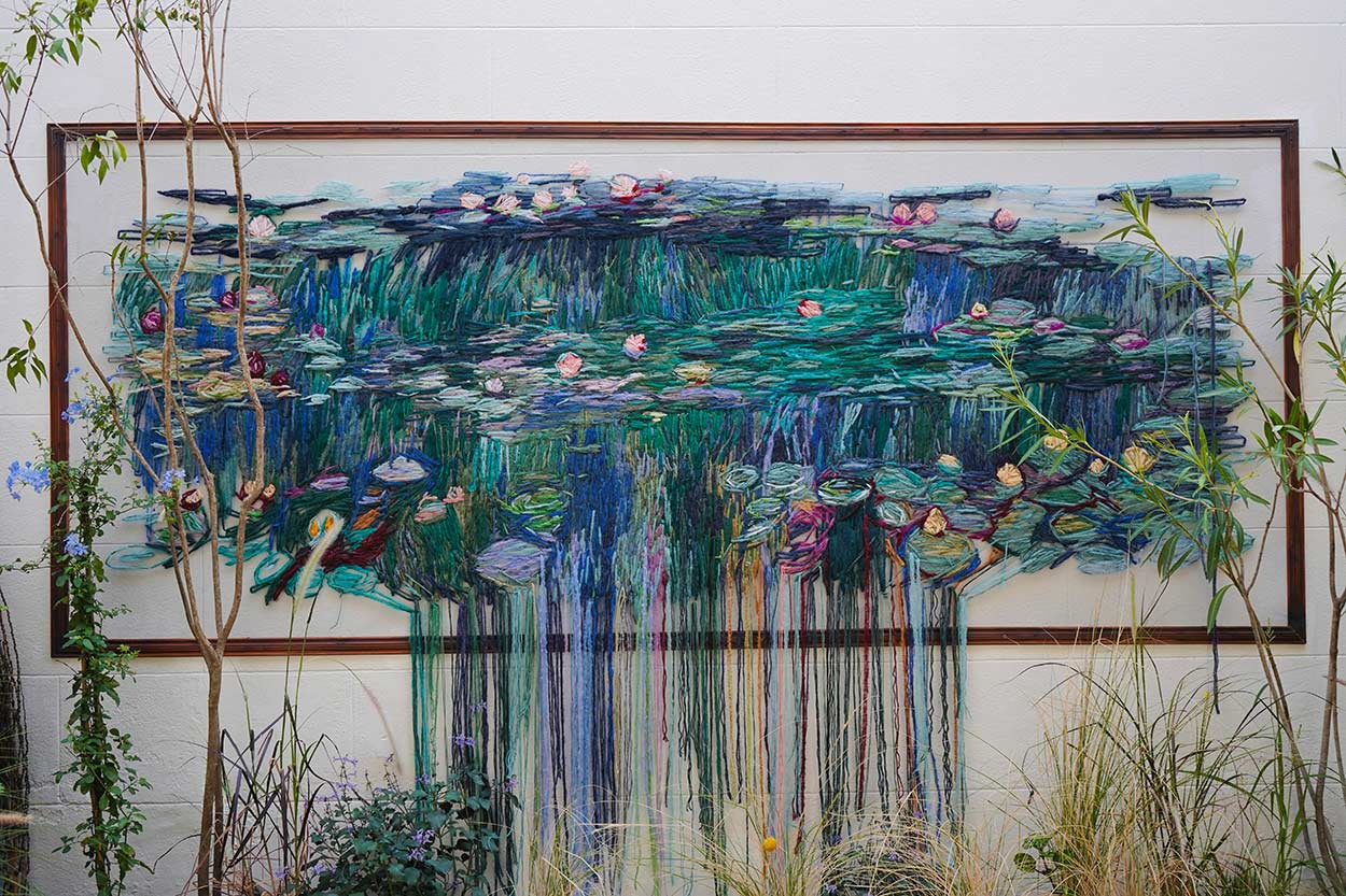 Nymphéas Beyond. 2026
Hand embroidery, thread on tulle
110 × 280 cm
Kathrin Marchenko © All rights reserved.